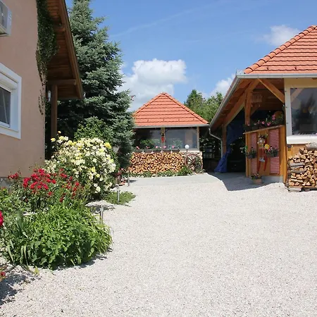 Panoramablick Balaton Appartamento Cserszegtomaj